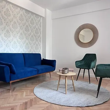 Nou Renovat, Aproape De Spitale